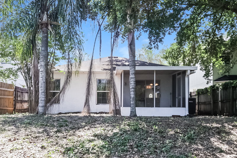 2,205/Mo, 926 Lake Shore Ranch Dr Seffner, FL 33584 Rear View