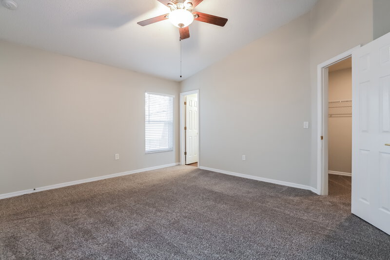 2,100/Mo, 320 Carriage Crossing Cir Brandon, FL 33510 Main Bedroom View