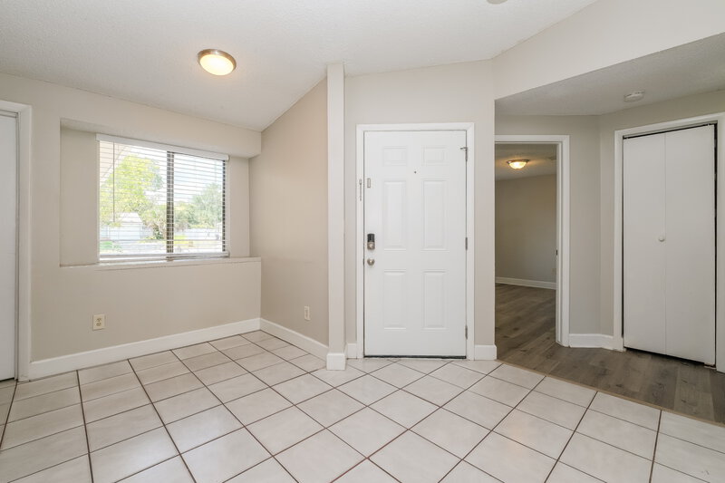 1,775/Mo, 7511 Breezewood Ct Port Richey, FL 34668 Breakfast Nook View