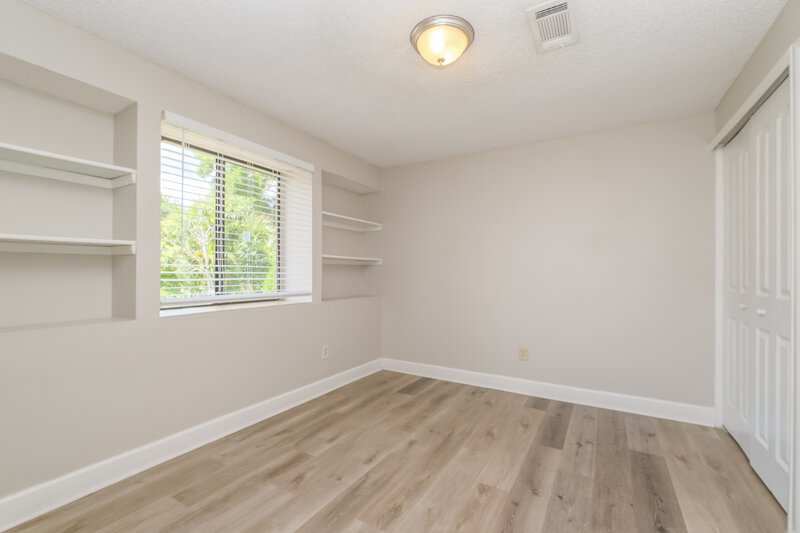 1,775/Mo, 7511 Breezewood Ct Port Richey, FL 34668 Bedroom View