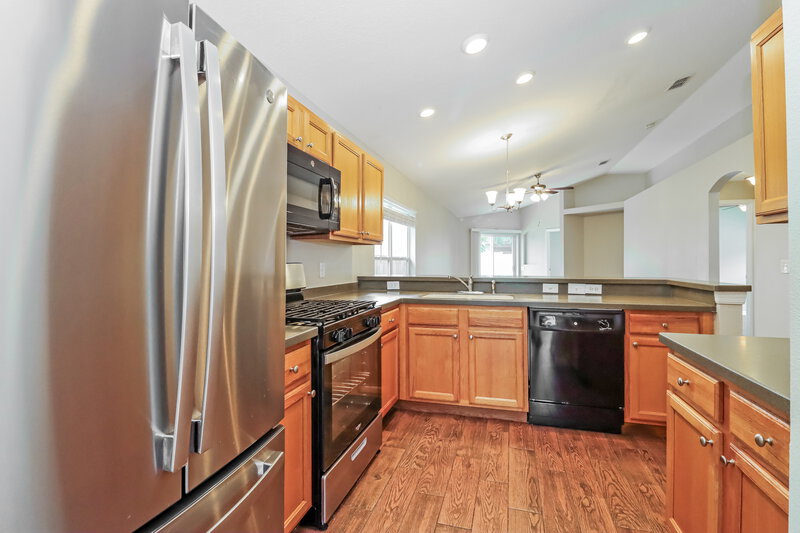 2,065/Mo, 8525 Hawbuck St Trinity, FL 34655 Kitchen View