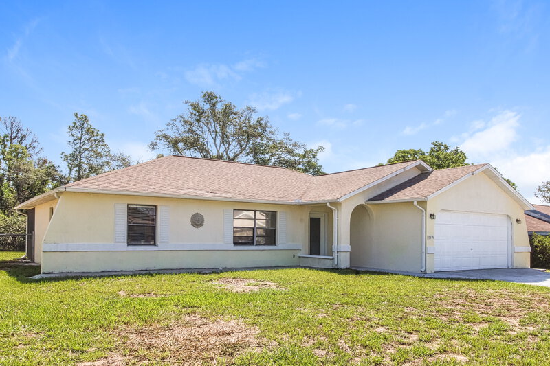 1,700/Mo, 11479 Cavern Rd Spring Hill, FL 34609 Front View