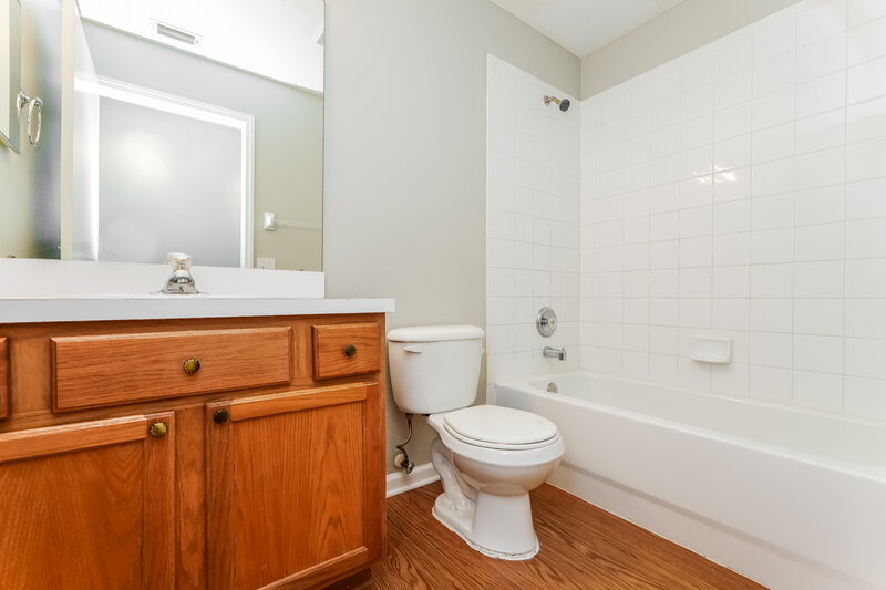 2,290/Mo, 10438 Hunters Haven Blvd Riverview, FL 33578 Bathroom View