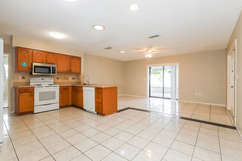 1,600/Mo, 2483 Amherst Ave Spring Hill, FL 34609 Dining Room View