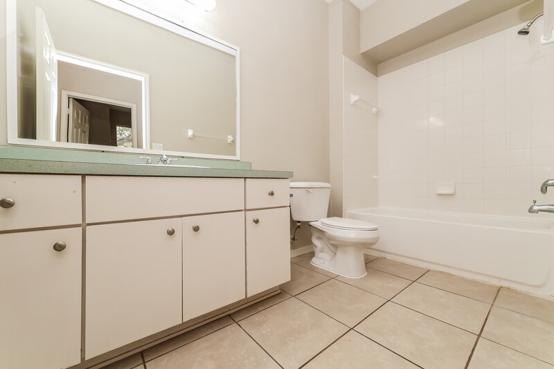 2,380/Mo, 12718 Bramfield Dr Riverview, FL 33579 Bathroom View