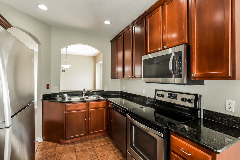 4,710/Mo, 12516 Evington Point Dr Riverview, FL 33579 Kitchen View