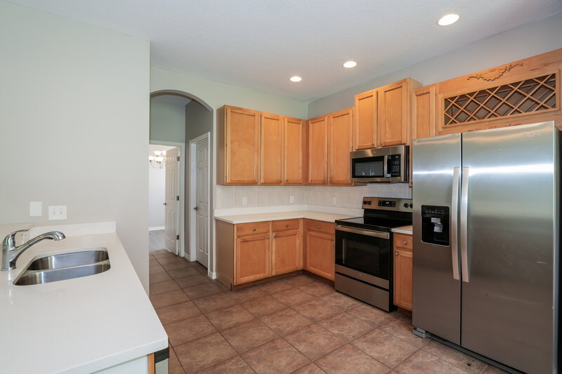 2,190/Mo, 7814 Citrus Blossom Dr Land O' Lakes, FL 34637 Kitchen View 2