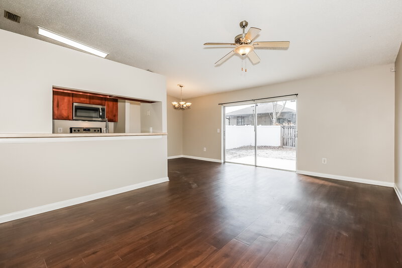 2,000/Mo, 4059 Forecast Dr Brandon, FL 33511 Living Room View 2