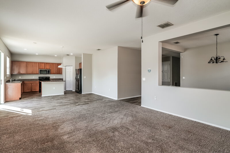 2,245/Mo, 11123 Goldenrod Fern Dr Riverview, FL 33569 Living Room View