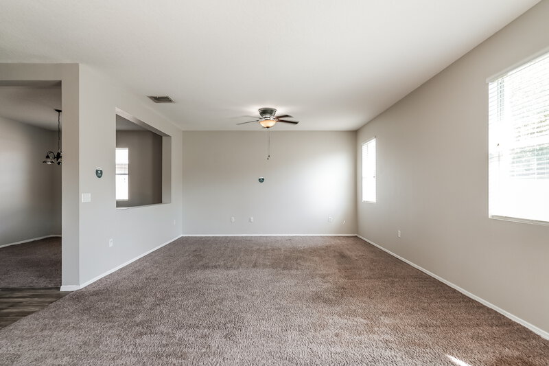 2,245/Mo, 11123 Goldenrod Fern Dr Riverview, FL 33569 Living Room View 2