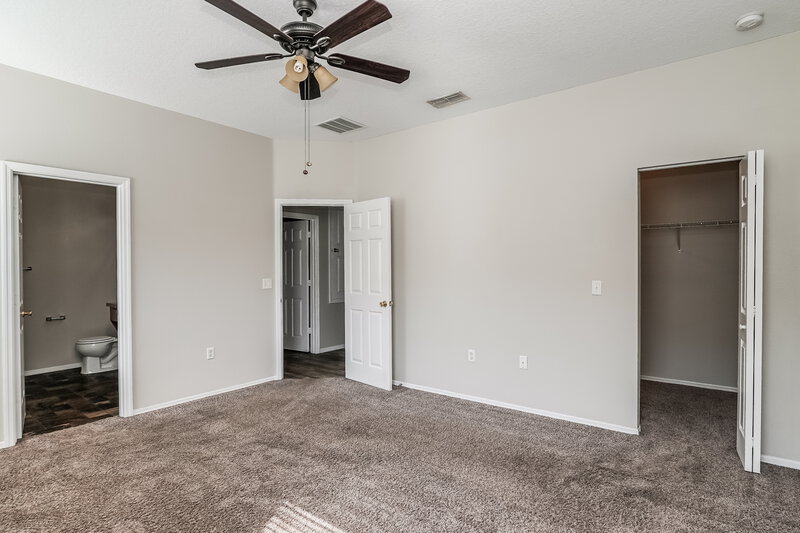 2,245/Mo, 11123 Goldenrod Fern Dr Riverview, FL 33569 Main Bedroom View 2