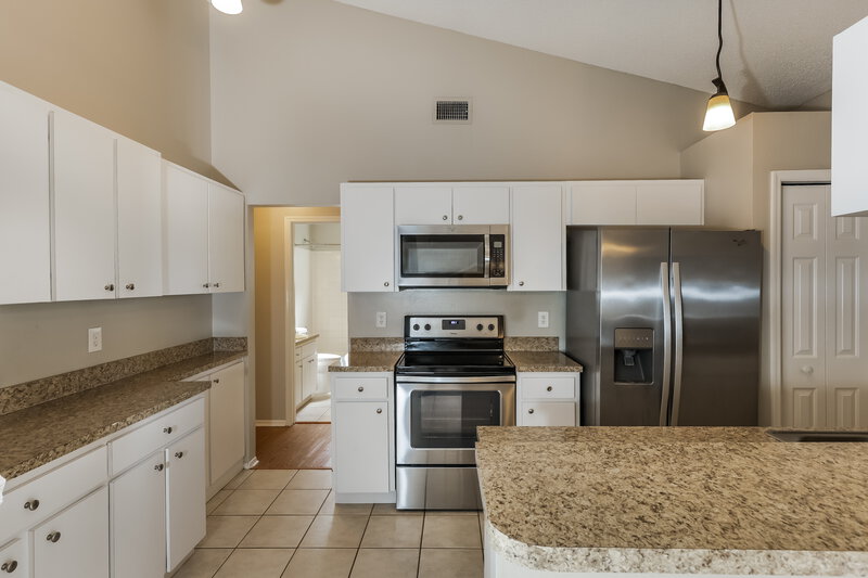 3,040/Mo, 3839 Marquise Ln Mulberry, FL 33860 Kitchen View