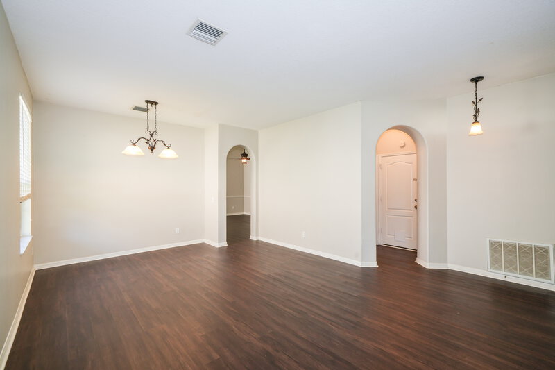 2,030/Mo, 9252 Zincoe Ln Land O' Lakes, FL 34638 Living Room View 2