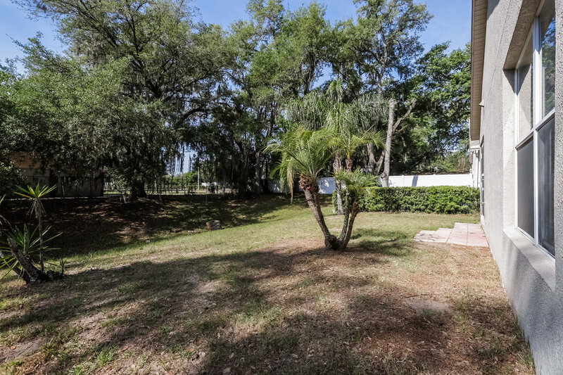2,180/Mo, 8703 Morrison Oaks Ct Temple Terrace, FL 33637 Rear View