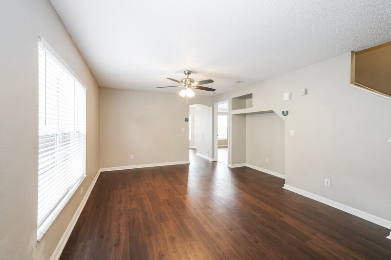 1,935/Mo, 6112 Sand Key Ln Wesley Chapel, FL 33545 Living Room View