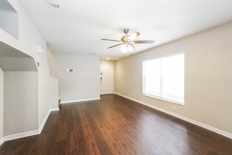 1,935/Mo, 6112 Sand Key Ln Wesley Chapel, FL 33545 Living Room View 2