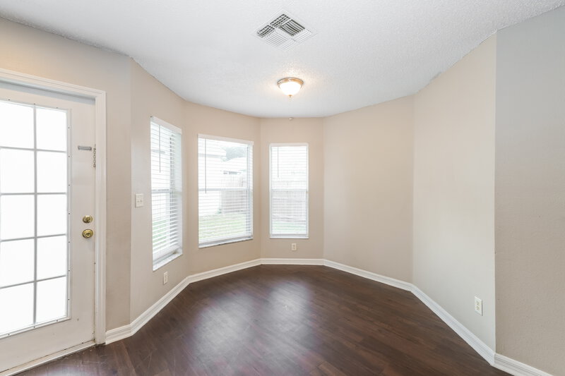 1,935/Mo, 6112 Sand Key Ln Wesley Chapel, FL 33545 Dining Room View 2