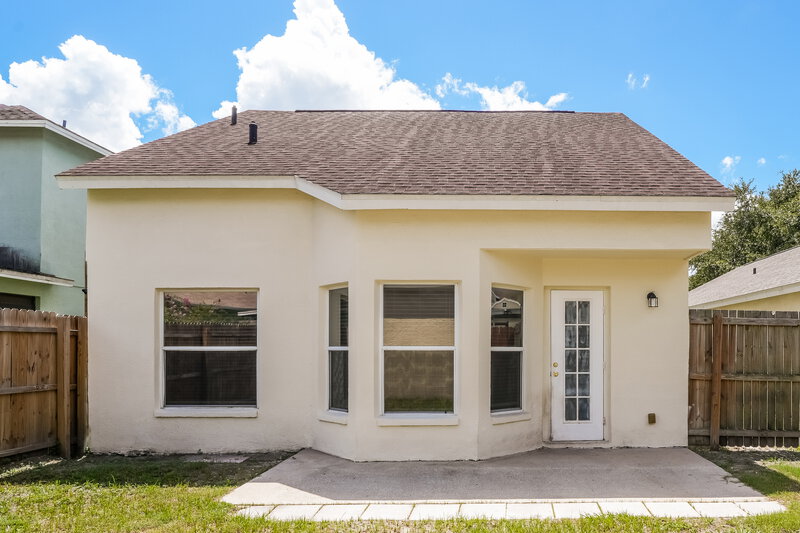 1,935/Mo, 6112 Sand Key Ln Wesley Chapel, FL 33545 Rear View