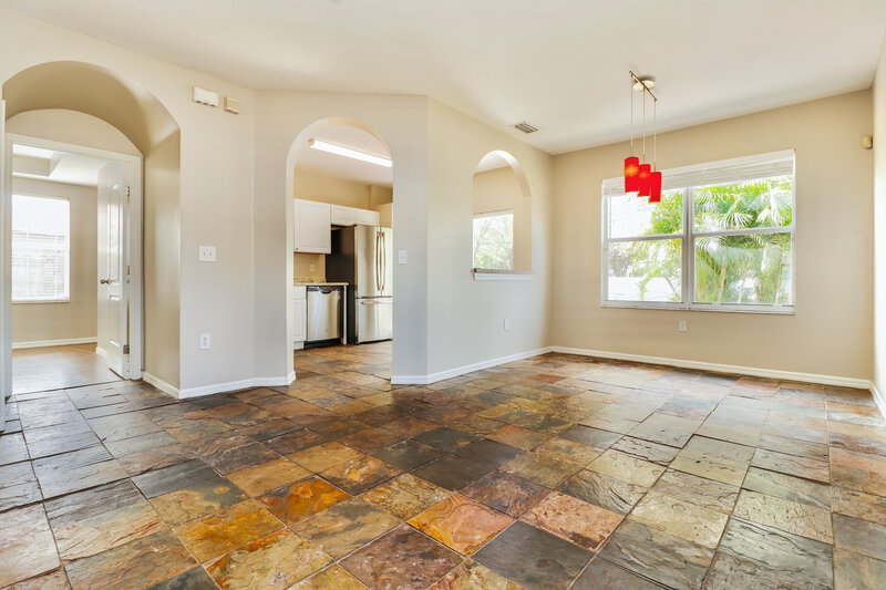 2,365/Mo, 451 Maple Pointe Dr Seffner, FL 33584 Dining Room View