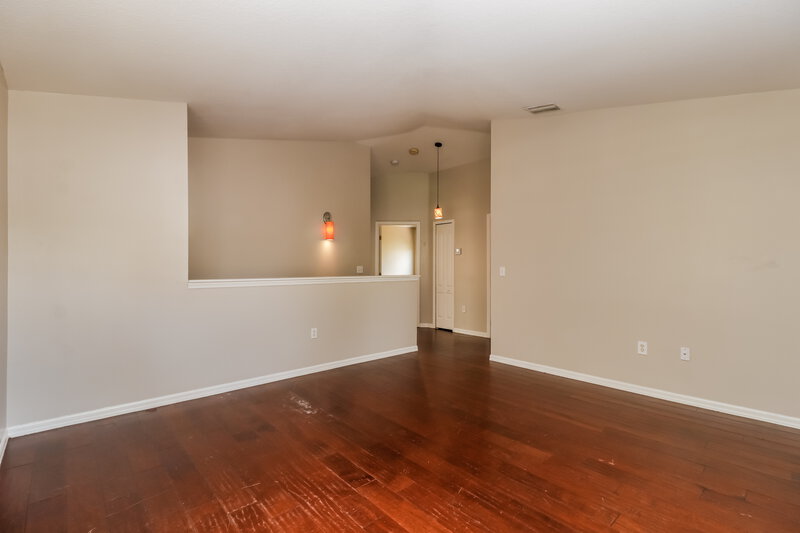 2,365/Mo, 451 Maple Pointe Dr Seffner, FL 33584 Den View 2