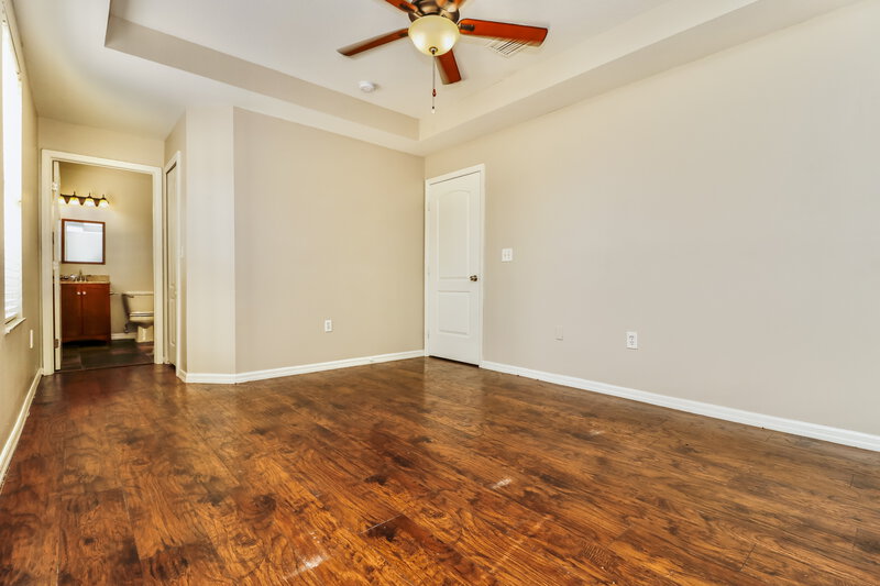 2,365/Mo, 451 Maple Pointe Dr Seffner, FL 33584 Main Bedroom View