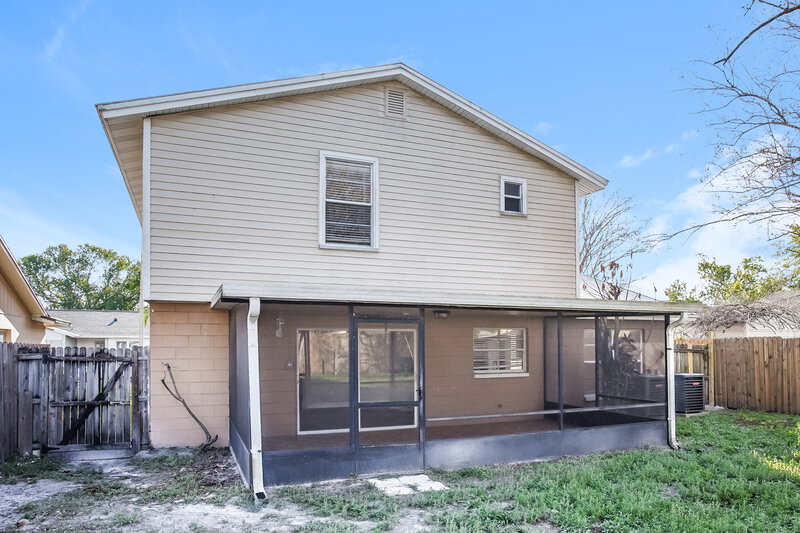 2,265/Mo, 1518 Crossridge Dr Brandon, FL 33510 Rear View