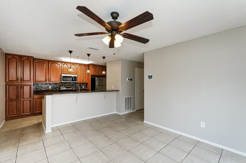 2,225/Mo, 6903 Silvermill Dr Tampa, FL 33635 Dining Room View