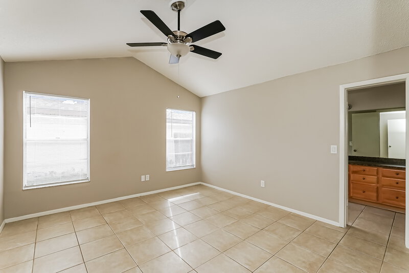 2,225/Mo, 6903 Silvermill Dr Tampa, FL 33635 Main Bedroom View