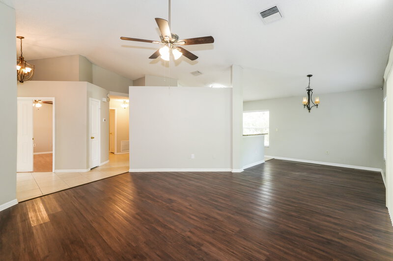 2,000/Mo, 1846 Twisting Ln Wesley Chapel, FL 33543 Living Room View 2