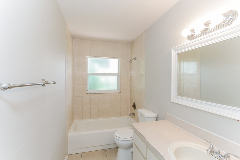 1,970/Mo, 1846 Twisting Ln Wesley Chapel, FL 33543 Bathroom View
