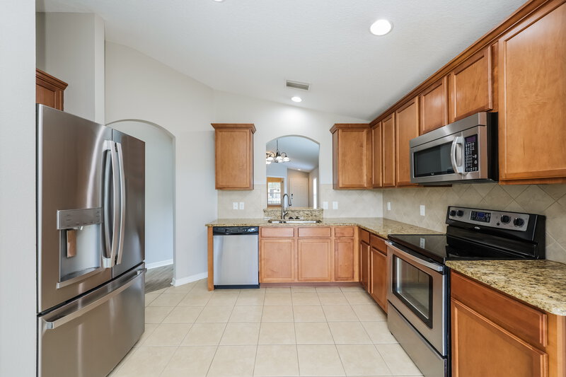2,025/Mo, 12413 Field Point Way Spring Hill, FL 34610 Kitchen View 2