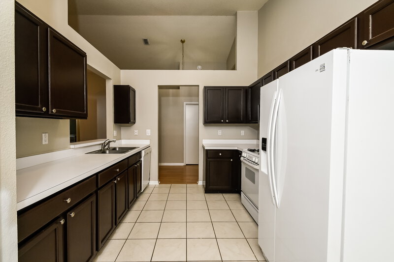 3,840/Mo, 30638 Iverson Dr Wesley Chapel, FL 33543 Kitchen View 2