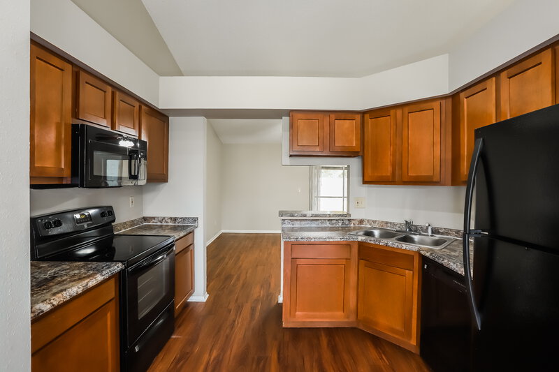 2,010/Mo, 1757 Tarah Trace Dr Brandon, FL 33510 Kitchen View 2