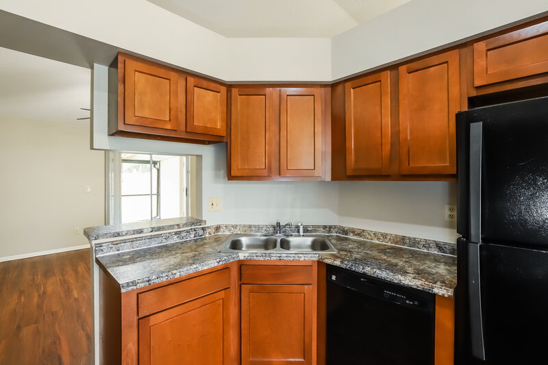 2,010/Mo, 1757 Tarah Trace Dr Brandon, FL 33510 Kitchen View 3