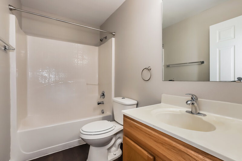 3,860/Mo, 13808 Gentle Woods Ave Riverview, FL 33569 Main Bathroom View