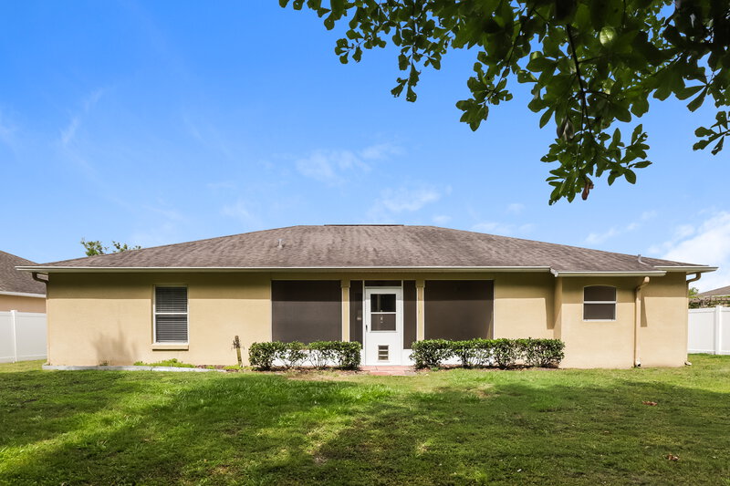 2,085/Mo, 5072 Ashwood Dr Lakeland, FL 33811 Rear View