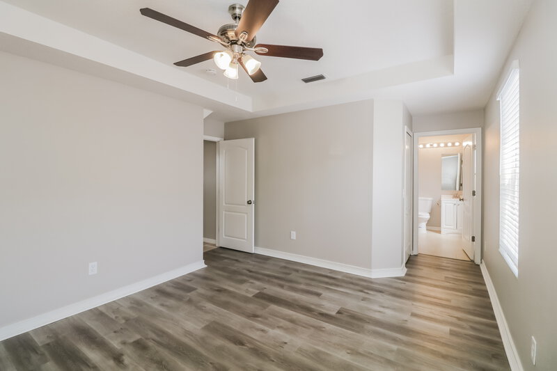 2,435/Mo, 10430 Blackmore Dr Tampa, FL 33647 Main Bedroom View 2
