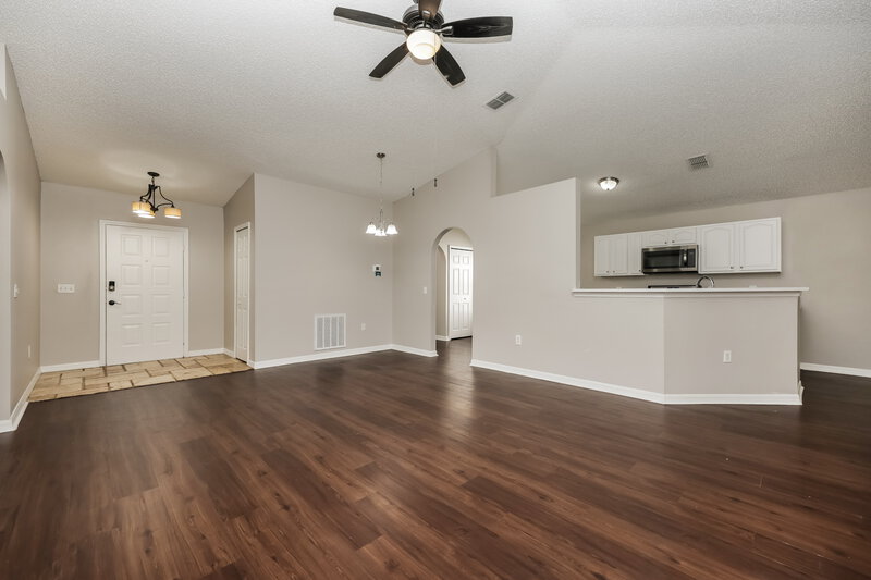 1,930/Mo, 12930 Kings Lake Dr Gibsonton, FL 33534 Misc View