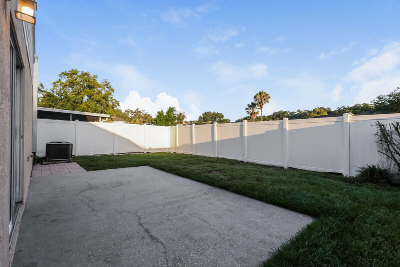 2,100/Mo, 5919 Lake Front Dr Wesley Chapel, FL 33545 Rear View 2