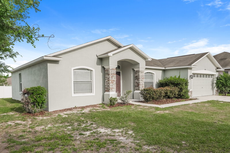 2,140/Mo, 5075 Ashwood Dr Lakeland, FL 33811 Front View