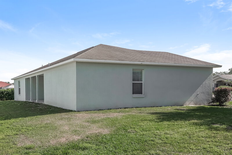 2,140/Mo, 5075 Ashwood Dr Lakeland, FL 33811 Rear View 2