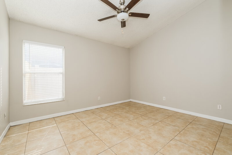 2,035/Mo, 1402 Dew Bloom Rd Valrico, FL 33594 Main Bedroom View