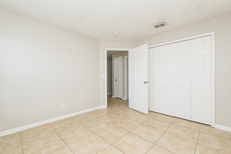 2,035/Mo, 1402 Dew Bloom Rd Valrico, FL 33594 Bedroom View