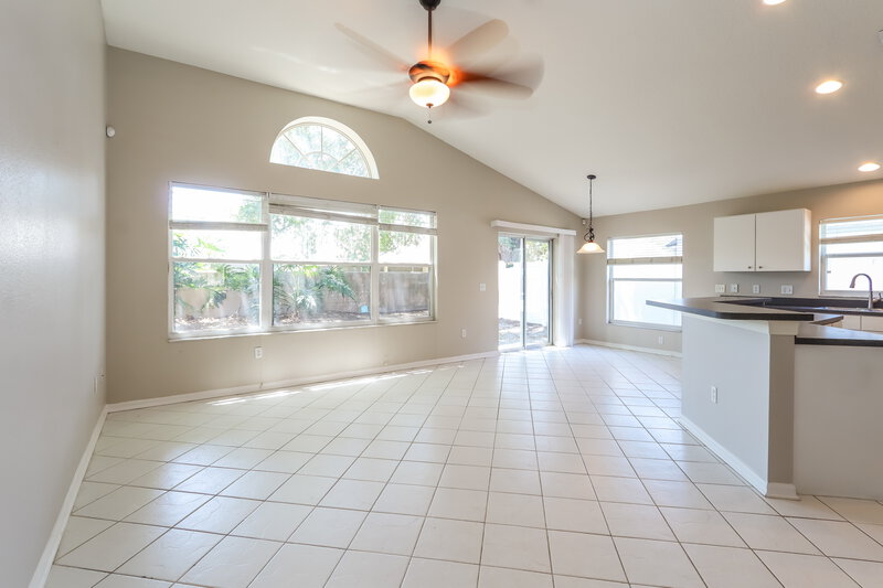 2,525/Mo, 13444 White Elk Loop Tampa, FL 33626 Living Room View