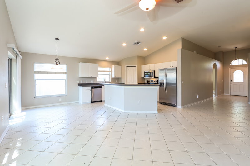 2,525/Mo, 13444 White Elk Loop Tampa, FL 33626 Living Room View 2
