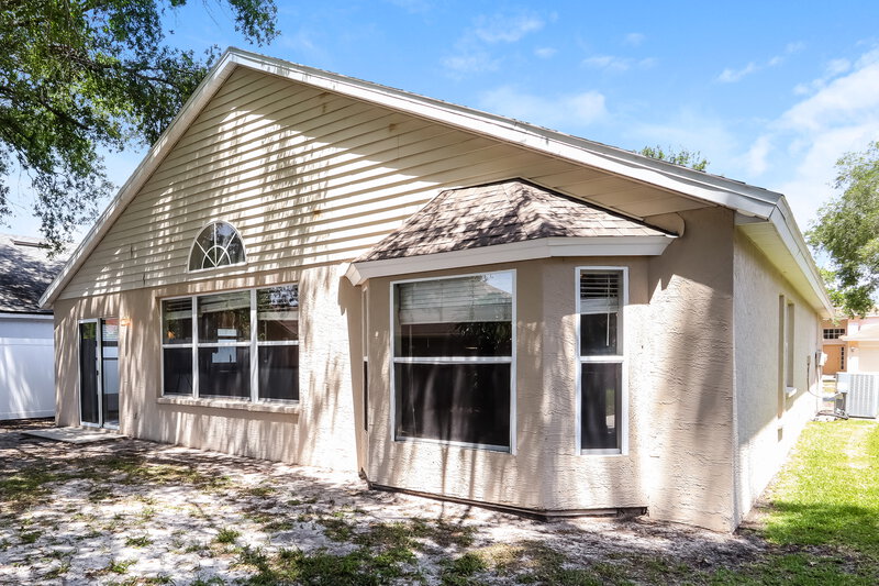 2,525/Mo, 13444 White Elk Loop Tampa, FL 33626 Rear View