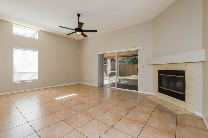 2,245/Mo, 1820 Erin Brooke Dr Valrico, FL 33594 Living Room View