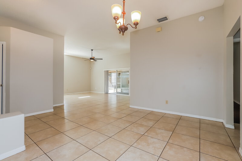 2,245/Mo, 1820 Erin Brooke Dr Valrico, FL 33594 Dining Room View 2