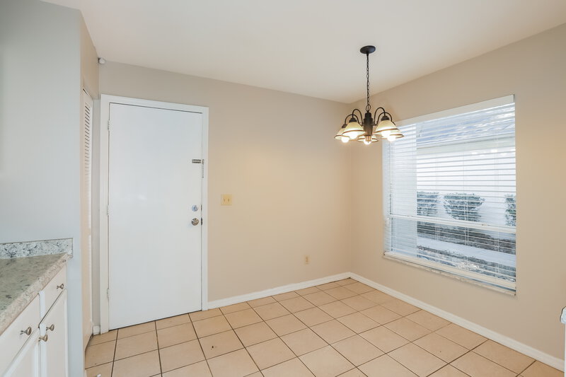 2,245/Mo, 1820 Erin Brooke Dr Valrico, FL 33594 Breakfast Nook View
