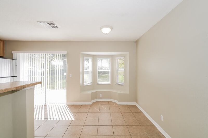 2,155/Mo, 5865 Wrenwater Dr Lithia, FL 33547 Dining Room View